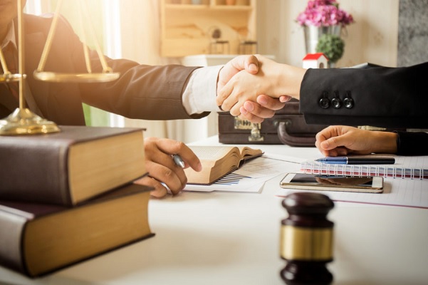 Things to Consider Before Hiring an Accident Attorney